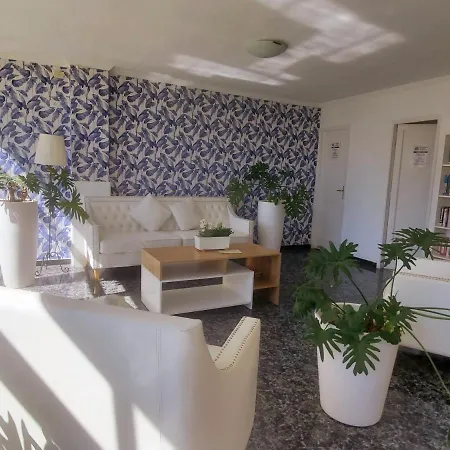 Apartment Camelias Ci15 *